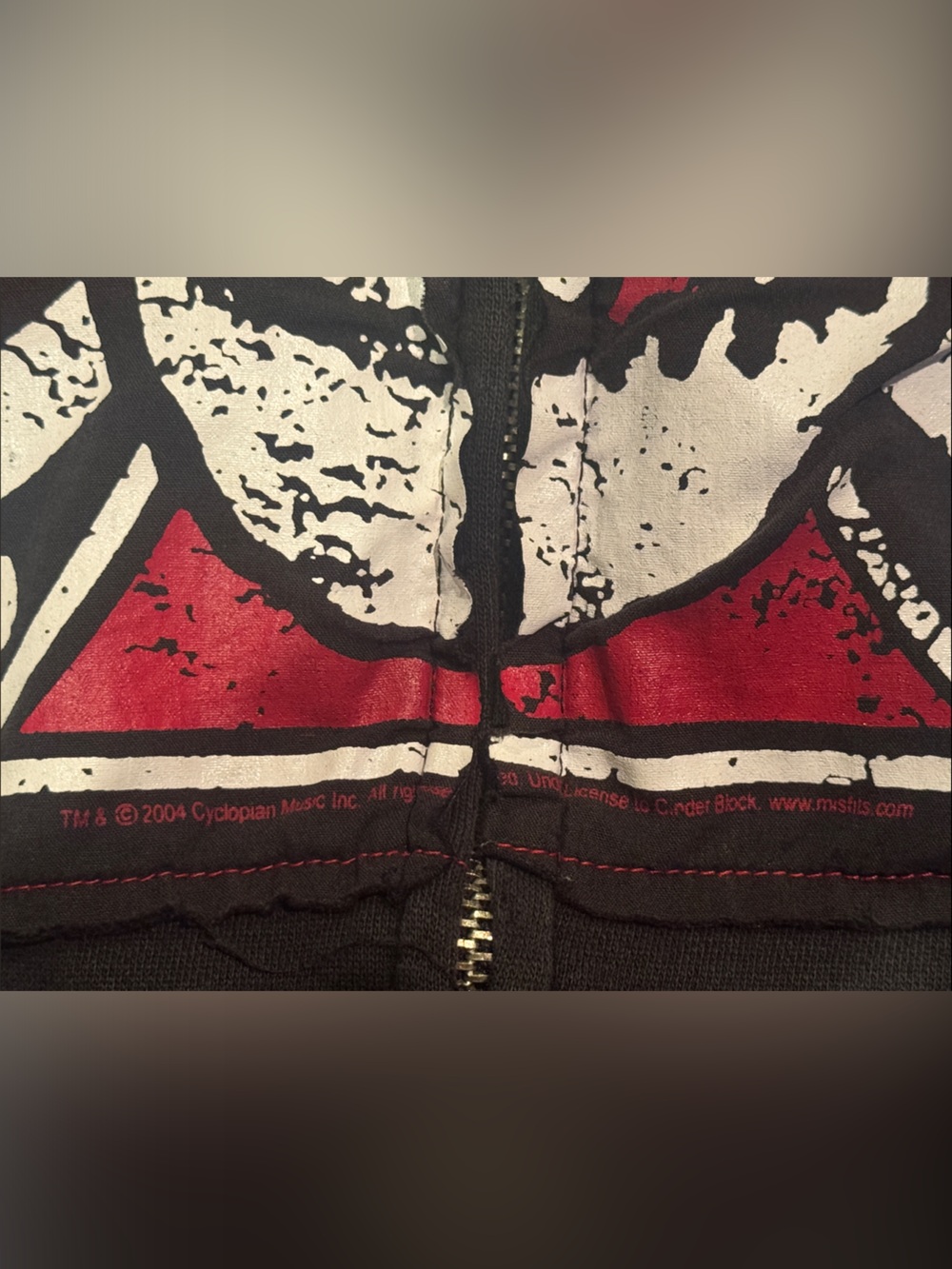 Misfits "Crimson Ghost" Skull Sleeveless Hoodie - Picture 4 of 4